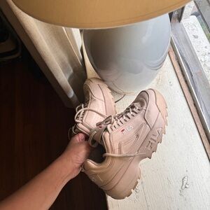 FILA Sneakers